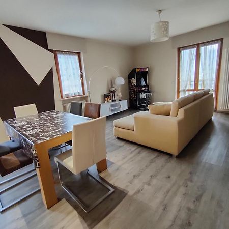 Appartamento Chentre En Ville - A 2 Passi Dal Centro - Parcheggio Gratuito - Cir-Vda-Aosta-0073 Kültér fotó