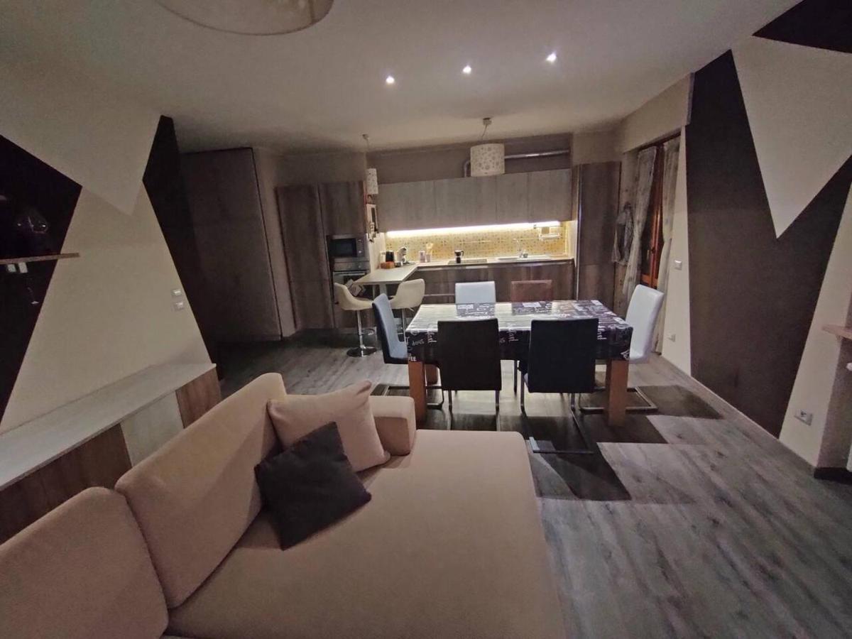 Appartamento Chentre En Ville - A 2 Passi Dal Centro - Parcheggio Gratuito - Cir-Vda-Aosta-0073 Kültér fotó