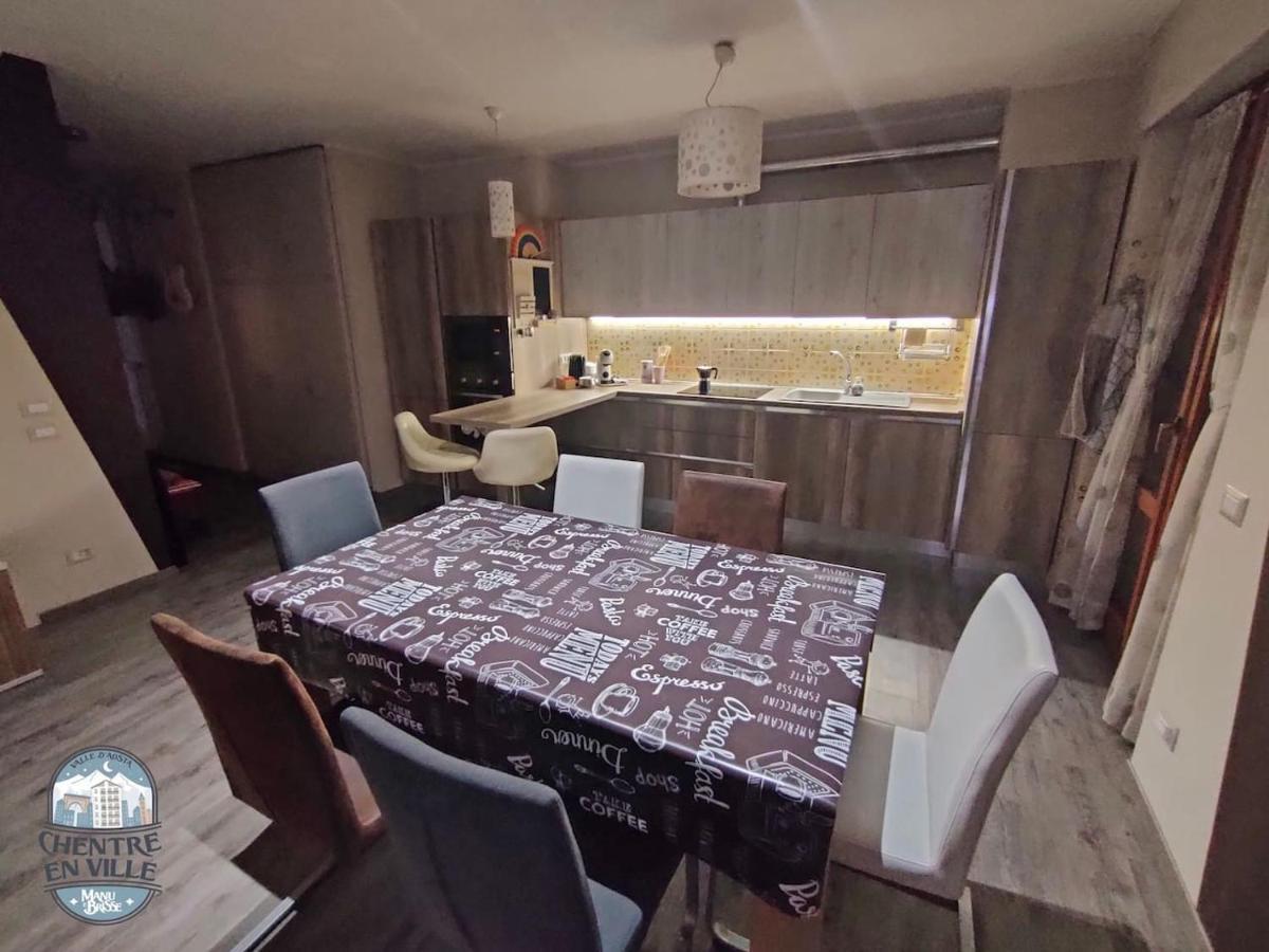 Appartamento Chentre En Ville - A 2 Passi Dal Centro - Parcheggio Gratuito - Cir-Vda-Aosta-0073 Kültér fotó