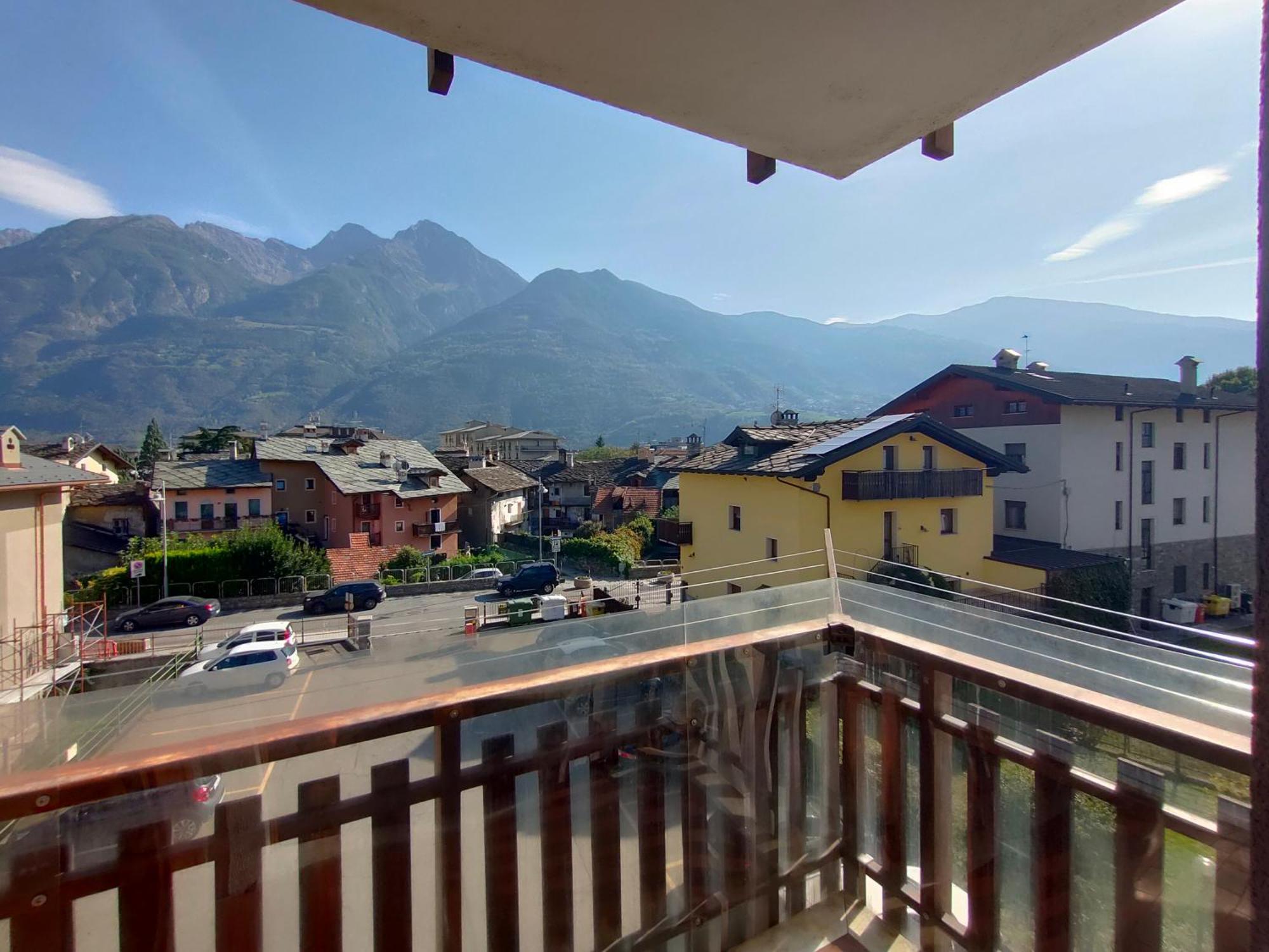Appartamento Chentre En Ville - A 2 Passi Dal Centro - Parcheggio Gratuito - Cir-Vda-Aosta-0073 Kültér fotó
